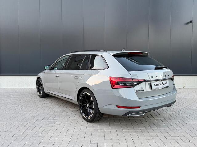 Skoda SUPERB Combi 1.4 TSI iV Sportline - Navi - Memory Sportstoelen - Camera - Stoel-stuurverwarming - 19" LM velgen - Rijklaar