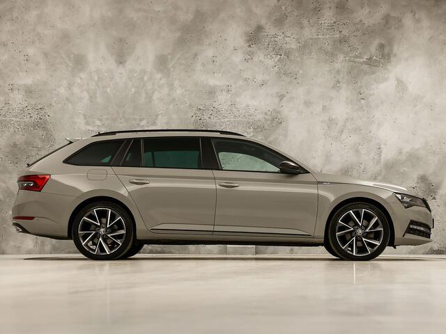 Skoda SUPERB Combi 1.4 TSI iV Sportline 218Pk Automaat (PANORAMADAK, 360 CAMERA, VIRTUAL COCKPIT, MEMORY SEATS, CANTON AUDIO, STOELVERWARMING, ADAPTIVE CRUISE, SFEERVERLICHTING, APPLE CARPLAY, NIEUWSTAAT)