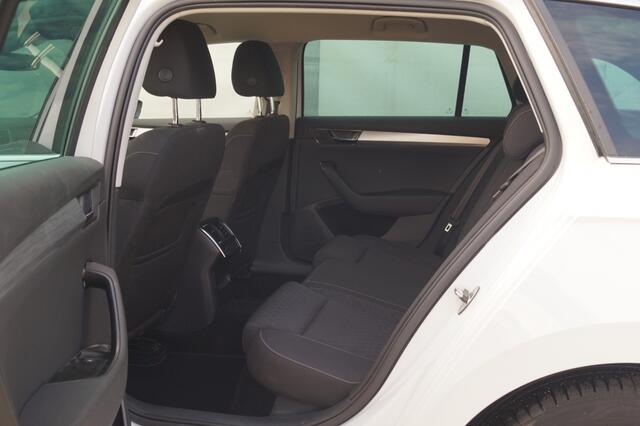 Skoda SUPERB Combi 1.4 TSI iV PHEV Business Edition -NAVI-ECC-TREKHAAK-