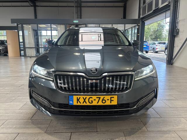 Skoda SUPERB Combi 1.4 TSI iV 218pk Business Edition | Trekhaak | Elekr. verstelbare memory seat | Camera | Cruise | Clima |