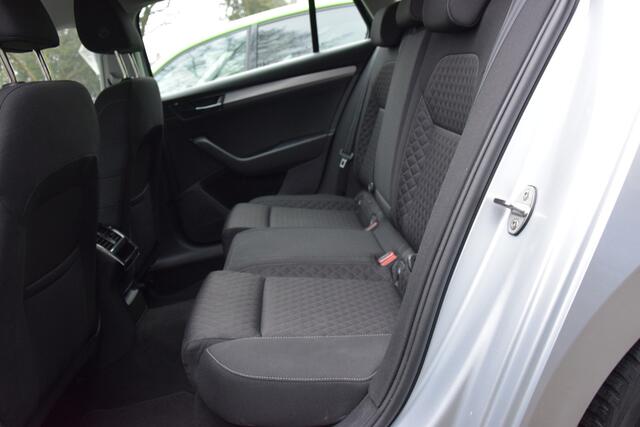 Skoda SUPERB Combi 1.5 TSI ACT 150PK Business Edition DSG Automaat | Rijklaar incl. BOVAG Garantie | Org. NL | Virtual Cockpit | Apple Carplay/Android Auto | Full LED | PDC Achter | Cruise & Climate Control |