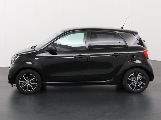 Smart EQ FORFOUR Essential 18 kWh | Lederen bekleding | Climate Control | Elekt. Pakket | Cruise control | LED-Dagrijverlichting | 24 Mnd. Certified garantie! |