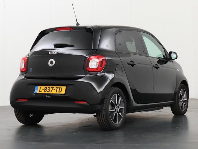 Smart EQ FORFOUR Essential 18 kWh | Lederen bekleding | Climate Control | Elekt. Pakket | Cruise control | LED-Dagrijverlichting | 24 Mnd. Certified garantie! |