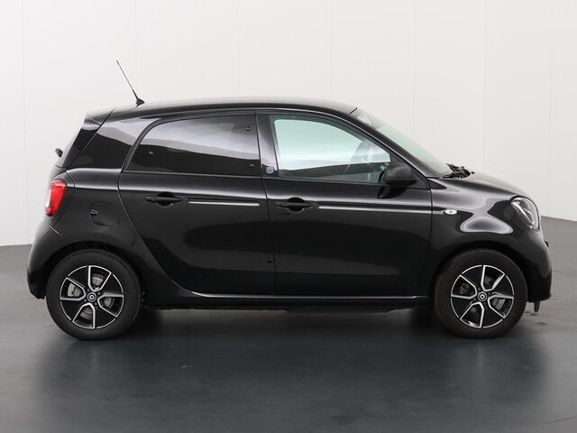 Smart EQ FORFOUR Essential 18 kWh | Lederen bekleding | Climate Control | Elekt. Pakket | Cruise control | LED-Dagrijverlichting | 24 Mnd. Certified garantie! |