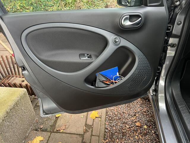 Smart EQ FORFOUR BRABUS 18 kWh/82PK LEER/PANO