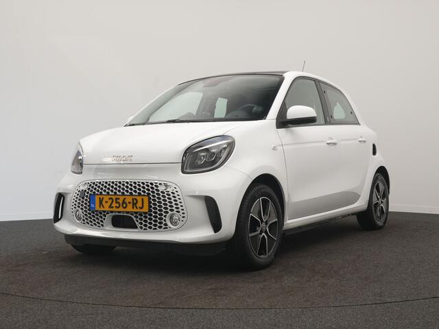Smart EQ FORFOUR Comfort PLUS 18 kWh - RIJKLAARPRIJS - NAP LAGE KILOMETERSTAND - Camera - Panoramadak - Lederen bekleding - Stoelverwarming