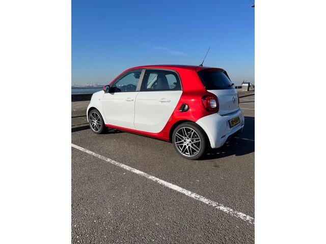 Smart FORFOUR 1.0 T BRABUS