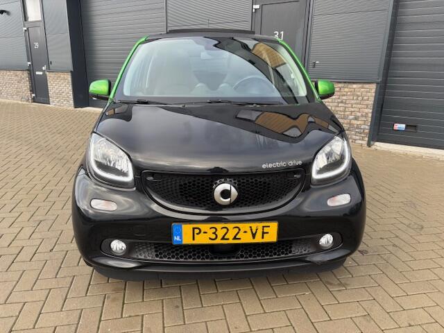 Smart FORFOUR electric drive pure 18 kWh ELEKTRISCH VOUWDAK / LEER !
