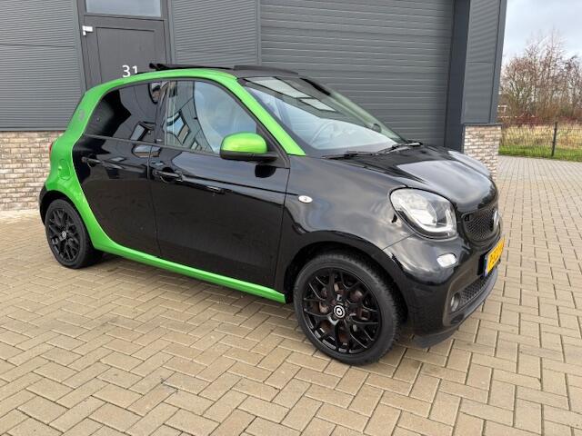Smart FORFOUR electric drive pure 18 kWh ELEKTRISCH VOUWDAK / LEER !