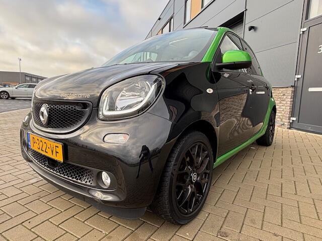 Smart FORFOUR electric drive pure 18 kWh ELEKTRISCH VOUWDAK / LEER !