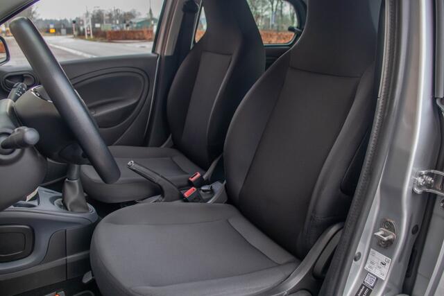 Smart FORFOUR 1.0 Business Solution, Origineel NL, Climate control, Bluetooth, Cruise control, LED.