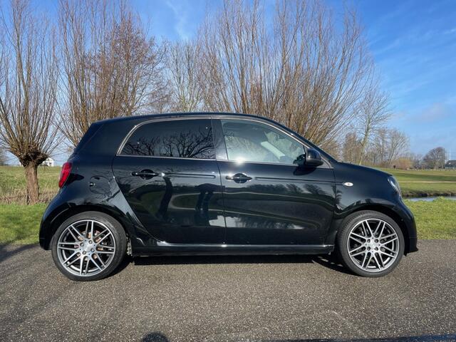 Smart FORFOUR 1.0 T BRABUS Xclus.