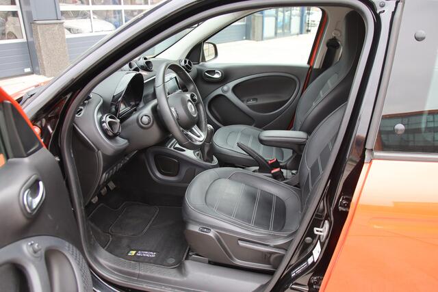 Smart FORFOUR 1.0 Business Solution Leder, Navi, Stoelvw. Cruise BOMVOL! Aanbieding!