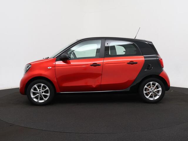 Smart FORFOUR 1.0 Business Solution bj 2018 km 42.000 Airco,14Inch,Cv,Radio/cd