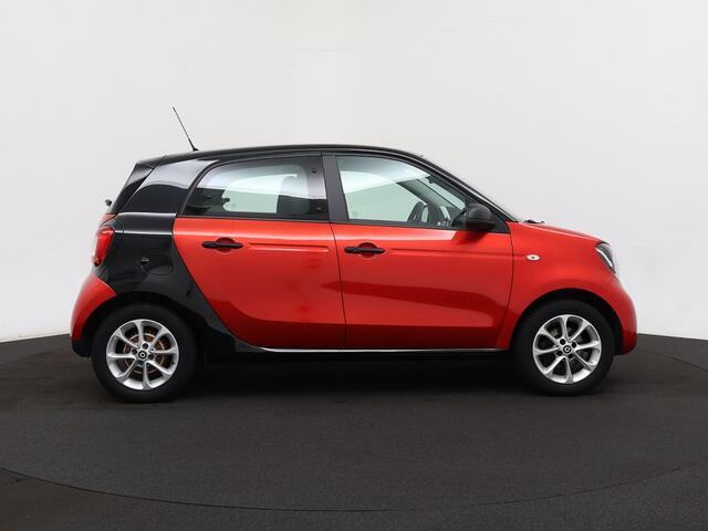 Smart FORFOUR 1.0 Business Solution bj 2018 km 42.000 Airco,14Inch,Cv,Radio/cd