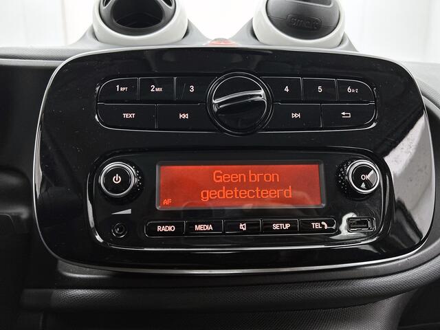 Smart FORFOUR 1.0 Business Solution 5drs. / Airco-ecc. / Cruise control / Radio multimedia / Apk 12-2026
