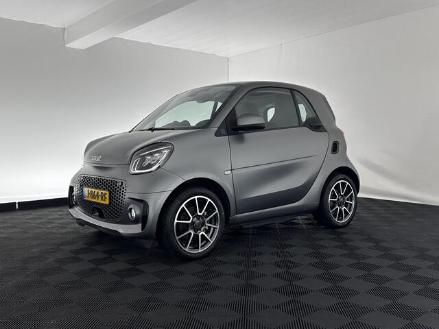 Smart FORTWO EQ Comfort PLUS 18 kWh [ 3-Fase ] Aut. *PANO | FULL-LED | VOLLEDER | NAVI-FULLMAP | CAMERA | BRABUS-WHEELS | AMBIENT-LIGHT | AIRCO | PDC | CRUISE | DAB | APP.CONNECT | COMFORT-SEATS | 16''ALU*