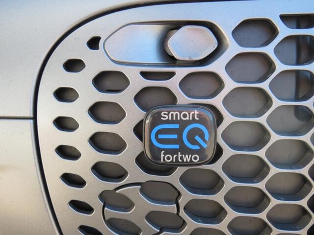 Smart FORTWO EQ Comfort / 160KM NEDC / Matt / Stoelverw. / FABRIEKS garantie