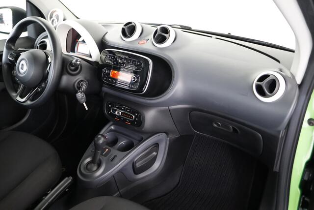 Smart FORTWO electric drive edition greenflash passion 18 kWh / Clima / Bluetooth / Cruisecontrol / LMV