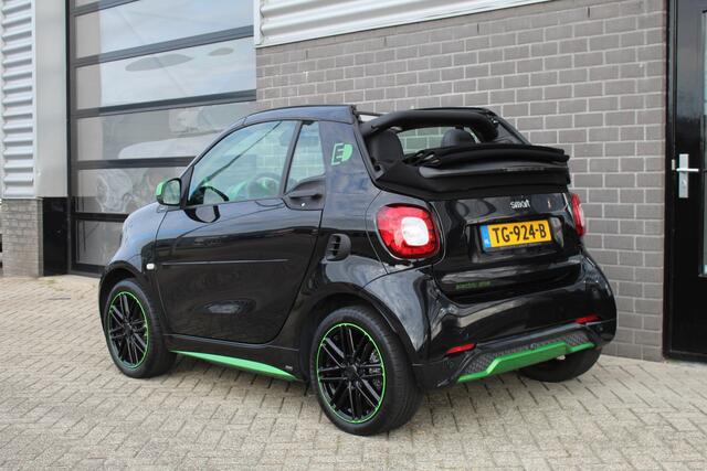 Smart FORTWO Cabrio Electric Drive Prime 18 kWh Brabus / Carplay / JBL / N.A.P.