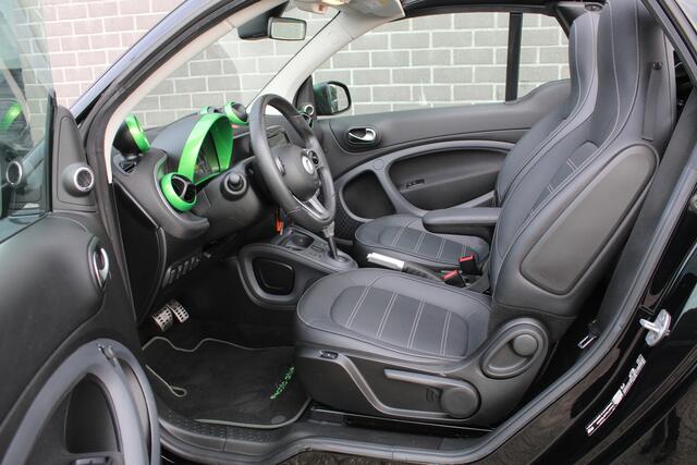 Smart FORTWO Cabrio Electric Drive Prime 18 kWh Brabus / Carplay / JBL / N.A.P.