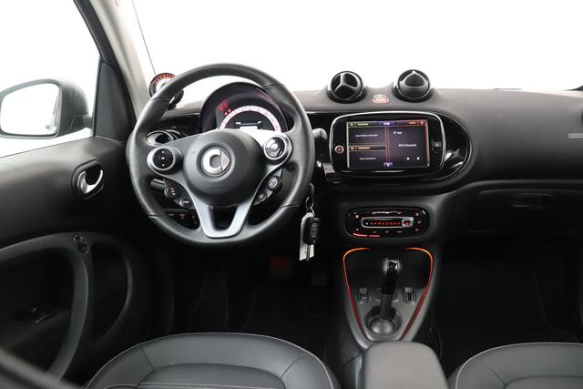 Smart FORTWO EQ Comfort PLUS Pano-dak Camera Carplay Leder