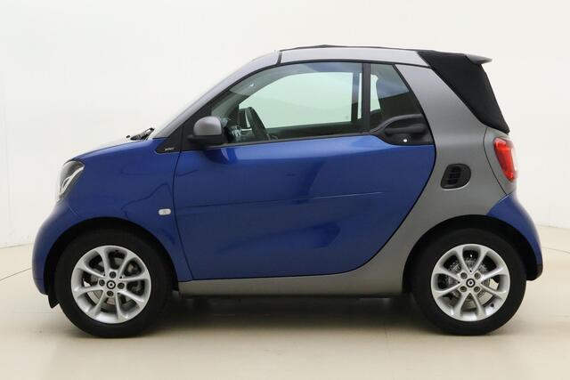 Smart FORTWO cabrio 1.0 Perfect Automaat Cabriolet | Climate control Stoelverwarming | Lichtmetalen velgen | Weinig kilometers | Radio | Bluetooth
