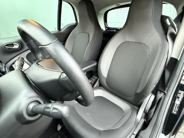 Smart FORTWO BWJ 2020 EQ Comfort 82 PK 18 kWh STOELVERW. | CAPRLAY + ANDROID | NAVI | CLIMA | CRUISE | LMV | PDC