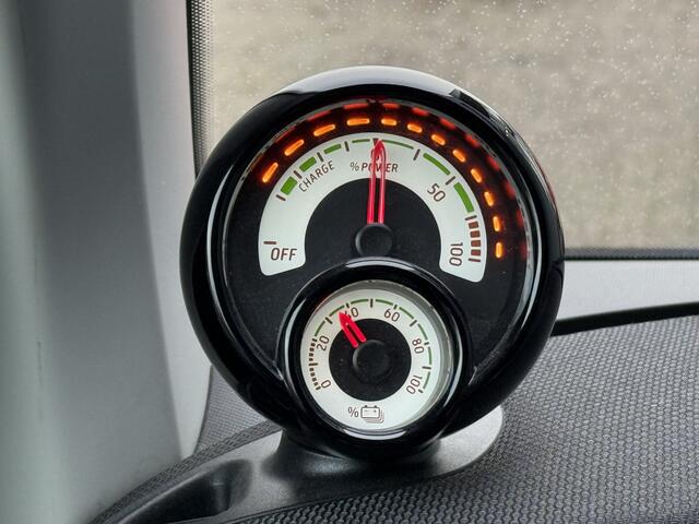 Smart FORTWO BWJ 2020 EQ Comfort 82 PK 18 kWh STOELVERW. | CAPRLAY + ANDROID | NAVI | CLIMA | CRUISE | LMV | PDC