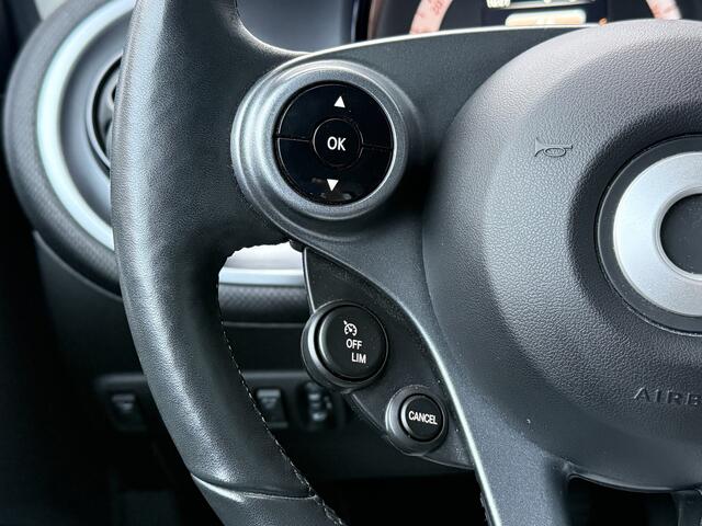 Smart FORTWO BWJ 2020 EQ Comfort 82 PK 18 kWh STOELVERW. | CAPRLAY + ANDROID | NAVI | CLIMA | CRUISE | LMV | PDC