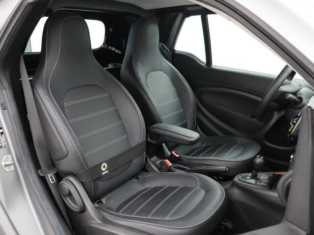 Smart FORTWO cabrio EQ COMFORT PLUS 18 KW + 16 INCH LMV | LEDER | STOELVERW. | CAMERA | NAVIGATIE