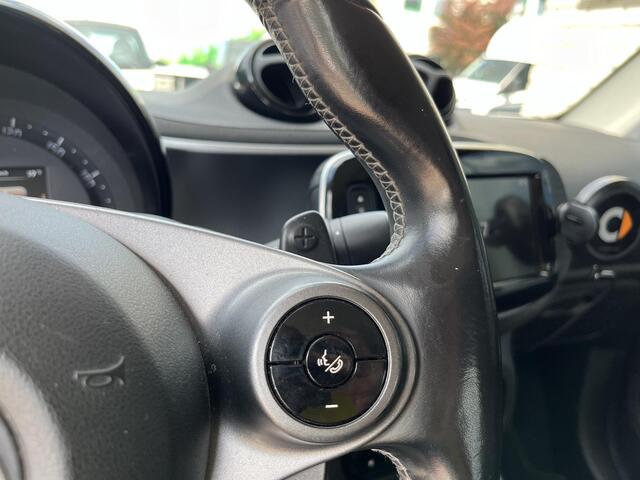 Smart FORTWO cabrio 1.0 Turbo BRABUS Xclusive