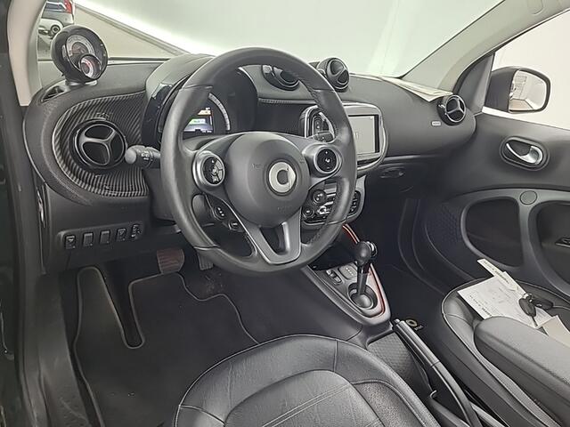 Smart FORTWO EQ Brabus Style 18 kWh 1e-Eig. & Dealer-Onderh. BOVAG-Garantie. NL-Auto.
