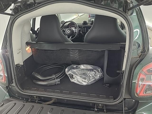 Smart FORTWO EQ Brabus Style 18 kWh 1e-Eig. & Dealer-Onderh. BOVAG-Garantie. NL-Auto.