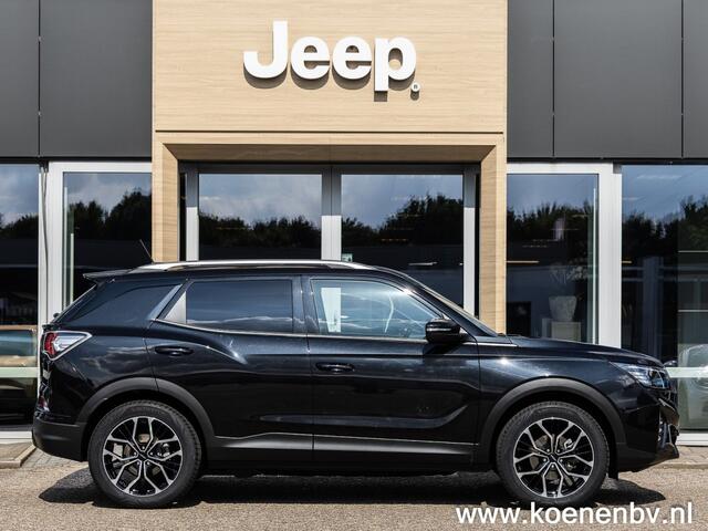 Ssangyong KORANDO Titanium / Leer / LED / Navi / 1500Kg trekgew/ 19 Blackline