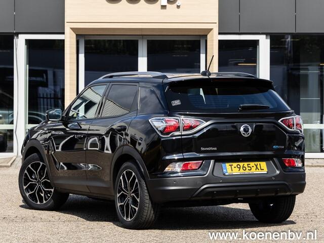 Ssangyong KORANDO Titanium / Leer / LED / Navi / 1500Kg trekgew/ 19 Blackline