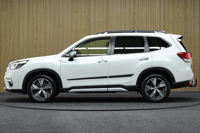 Subaru FORESTER 2.0i e-BOXER First Edition | Adaptive-cruise | Elek. Glazen Panoramadak | Apple Carplay & Android Auto | Navigatie | Leder | Camera | Keyless | Afneembare Trekhaak | Dodehoekdetectie
