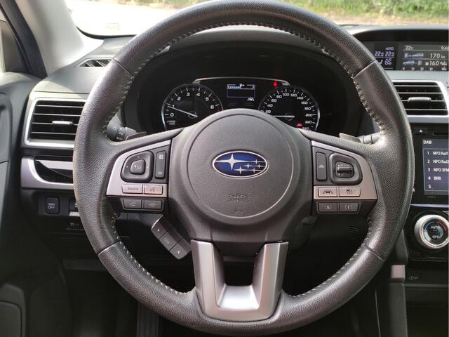 Subaru FORESTER 2.0 Premium Trekhaak - Leder - Panoramadak - Achteruitrijcamera - NL auto - Dealer onderhouden