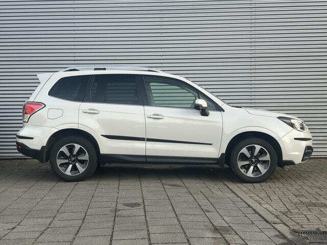 Subaru FORESTER 2.0 Premium | Trekhaak | schuidak | Leder |