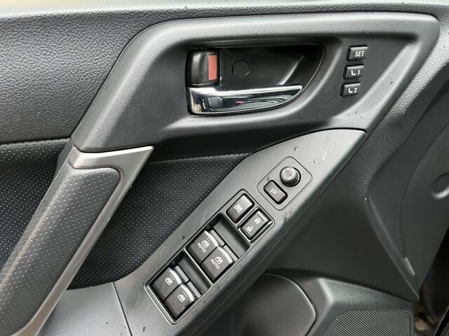 Subaru FORESTER 2.0 Premium Aut/Ecc/Leer/Navi/Pano/EYESIGHT