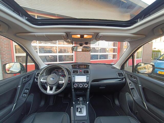 Subaru FORESTER 2.0 Premium automaat, trekhaak, schuifdak