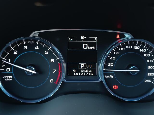 Subaru FORESTER 2.0 Premium automaat, trekhaak, schuifdak