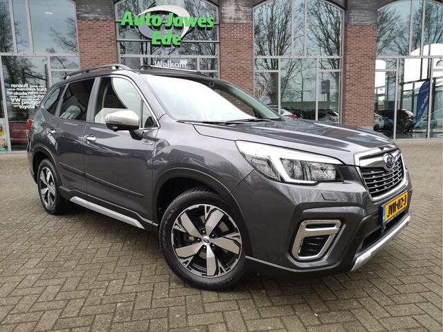 Subaru FORESTER 2.0i e-BOXER First Edition Panoramadak - Trekhaak - Leder - 18Inch LMV