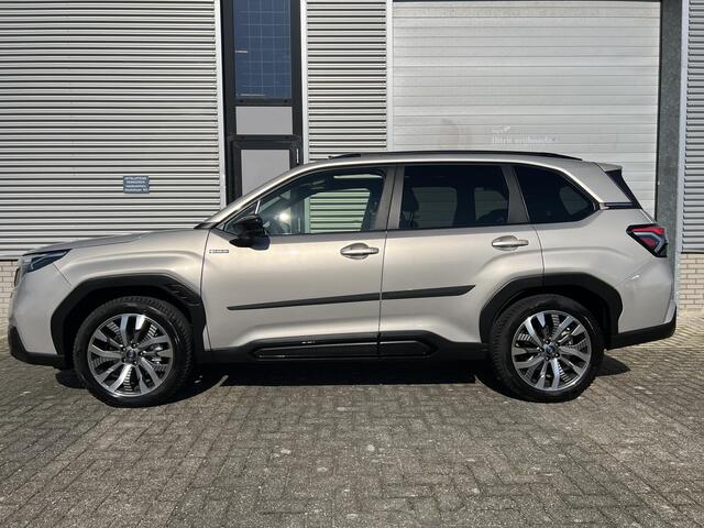 Subaru FORESTER 2.0i e-BOXER Premium Automaat | Lage KM-Stand | All Season Banden | Apple Carplay & Android Auto | Elek. Schuif/Kantel Dak | Achterbankverwarming | Climate Control | Stuurverwarming