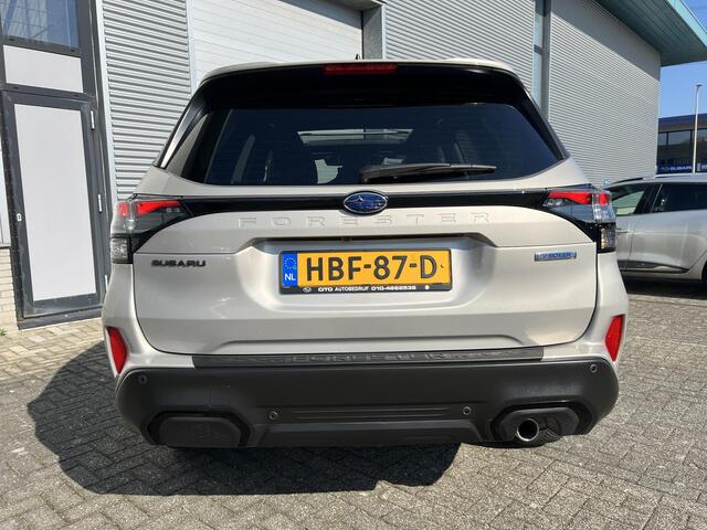 Subaru FORESTER 2.0i e-BOXER Premium Automaat | Lage KM-Stand | All Season Banden | Apple Carplay & Android Auto | Elek. Schuif/Kantel Dak | Achterbankverwarming | Climate Control | Stuurverwarming