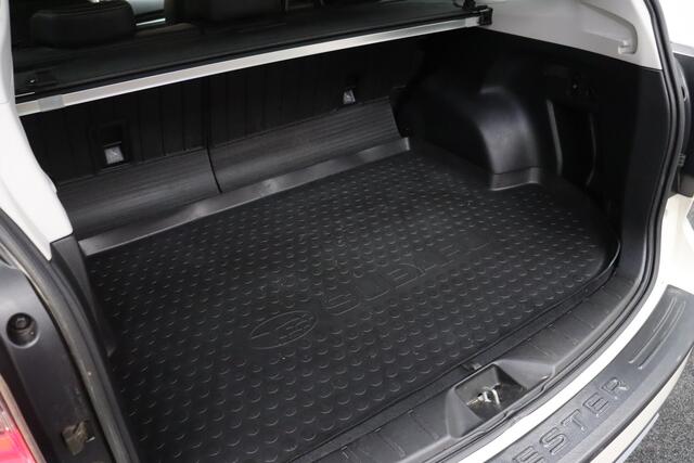 Subaru FORESTER 2.0 Premium AWD Harman Kardon Audio | Elek. Glazen Panoramadak | Trekhaak | Adaptive-cruise | Camera | Clima | Leder | Navigatie | Elek. Achterklep | Keyless | Stoelverwarming | Dodehoekdetectie