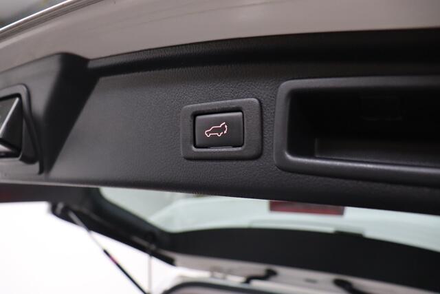 Subaru FORESTER 2.0 Premium AWD Harman Kardon Audio | Elek. Glazen Panoramadak | Trekhaak | Adaptive-cruise | Camera | Clima | Leder | Navigatie | Elek. Achterklep | Keyless | Stoelverwarming | Dodehoekdetectie