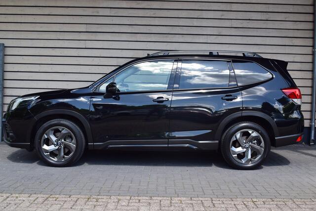 Subaru FORESTER 2.0i e-BOXER Premium Black - Dealer onderhouden