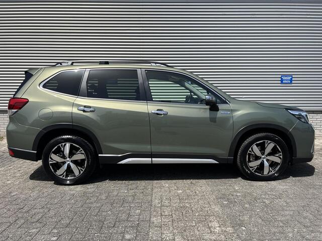 Subaru FORESTER 2.0i e-BOXER First Edition Automaat | Lage Kilometerstand | Apple Carplay & Android Auto | All Season Banden | Lederen interieur | Elek. Schuif/Kantel Dak