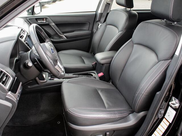 Subaru FORESTER 2.0 Premium Automaat | Navi | Cruise | Leder | Panodak | Lm-Velgen | Trekhaak